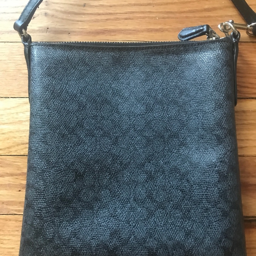COACH black crossbody bag - Picture 3 of 4